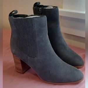 NWOT Grey Suede Booties